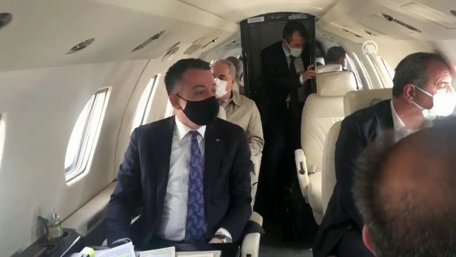 Bakan Pakdemirli'nin uçağı arızalandı